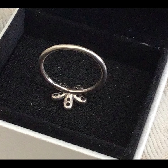 Pandora flower ring - Picture 5 of 6